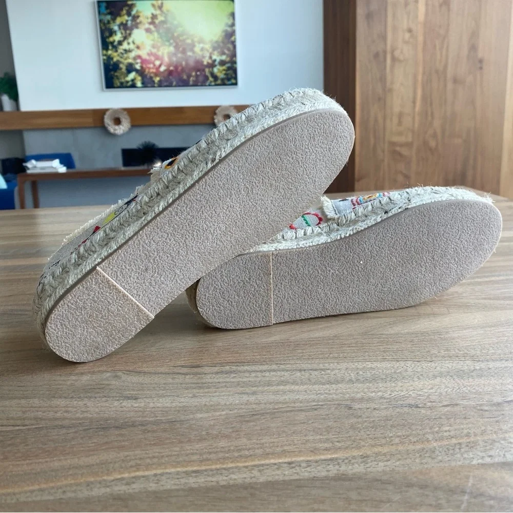 NWOT JOHNNY WAS PARKER ESPADRILLE, Size 8,5